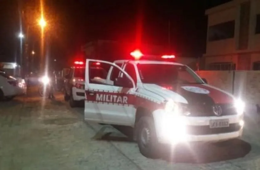 Casal de idosos é agredido e feito refém durante assalto dentro de casa em Cajazeiras