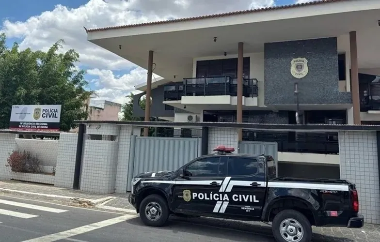Adolescente suspeito de praticar ato infracional análogo a homicídio contra o padrasto, presta depoimento e é liberado, em Sousa