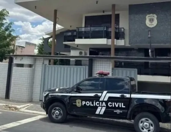 Homem é conduzido à delegacia após ser flagrado praticando atos obscenos e mexendo com animais, na cidade de Sousa