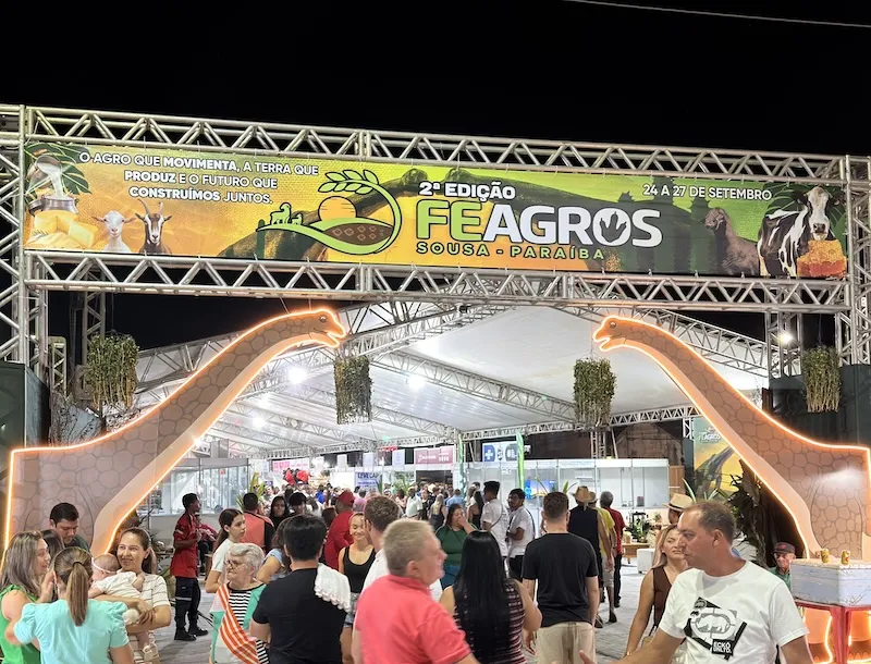 A programação segue até este domingo (27), com diversas atividades voltadas ao setor agropecuário, à cultura e à economia regional. (Foto: Reprodução).