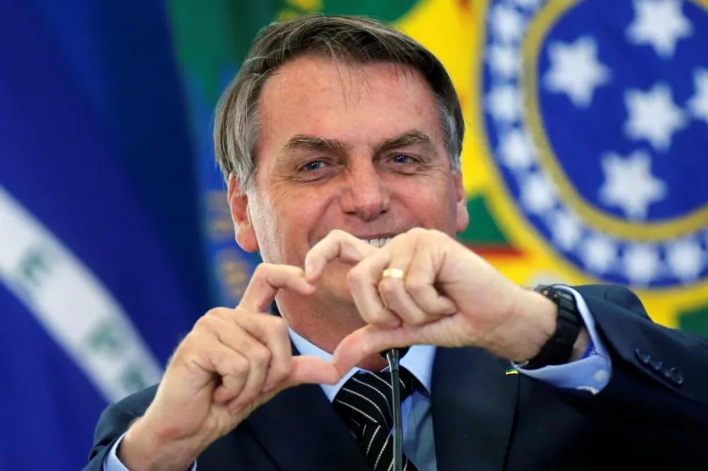 Mesmo em prisão domiciliar, Bolsonaro mantém influência e vê família e PL ampliarem espaço no Congresso