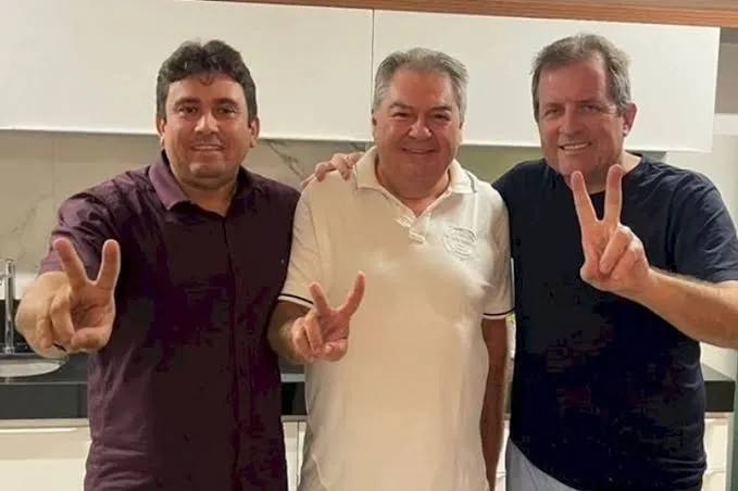 O governador eleito destacou a importância política dos dois aliados e deixou aberta a possibilidade de participação na futura administração estadual. (Foto: Reprodução).