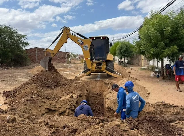Helder Carvalho destacou a importância das intervenções para o desenvolvimento do bairro e afirmou que pretende participar, em breve, de um momento de celebração com a comunidade. (Foto: Reprodução).