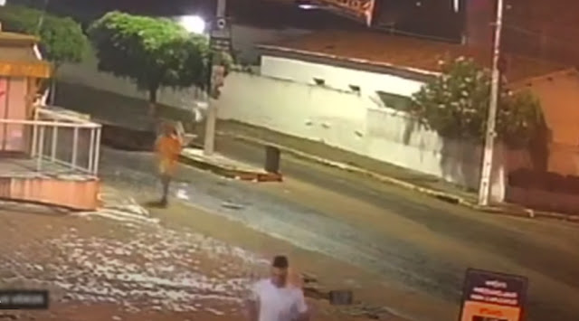 A Polícia Militar foi acionada e realizou diligências atrás deles, porém até o presente momento nenhum foi capturado (Foto: Reprodução)