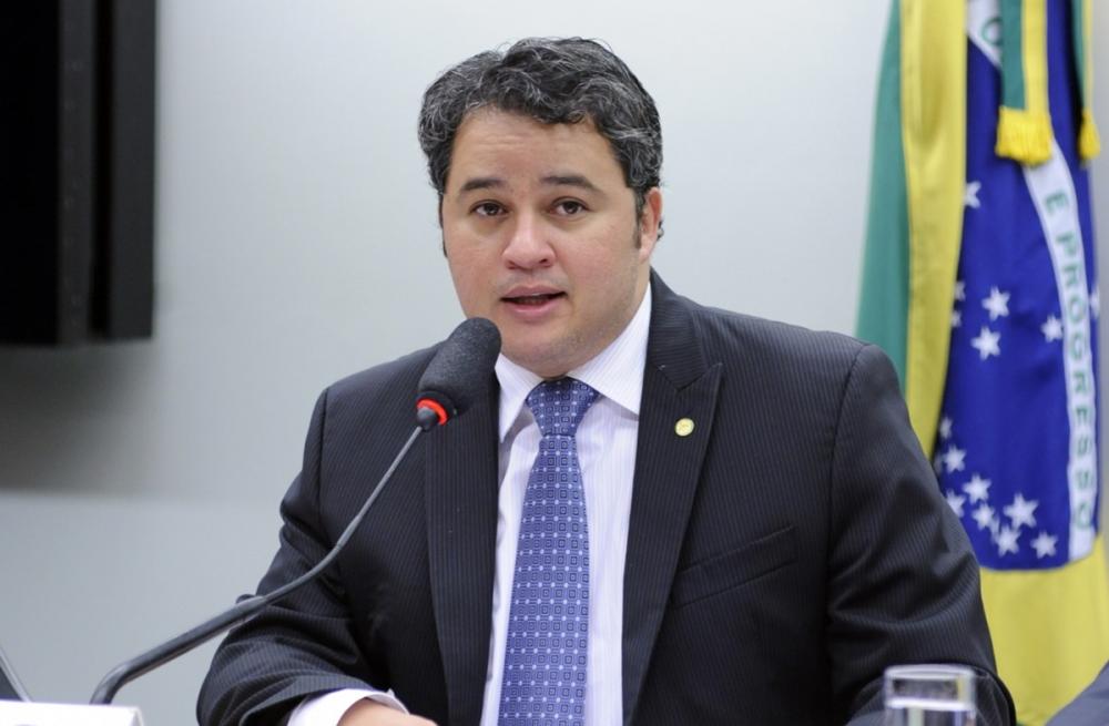 De acordo com o prefeito Athaide Diniz, os recursos do convênio, foram viabilizados através da atuação do Deputado Federal Efraim Filho. (Foto: Reprodução).