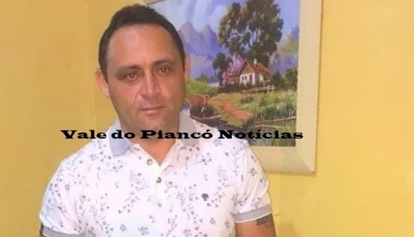 Após ser realizada a pericia no local, o corpo de Vanderlúcio Barreiro foi levado ao NUMOL para ser feita a necropsia (Foto: Reprodução Vale do Piancó Notícias)