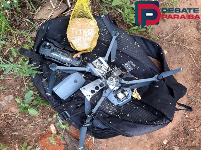 O drone a droga apreendida nesta manhã foi levada à Central de Polícia Civil para serem realizadas as medidas que requer o caso (Foto: Reprodução)
