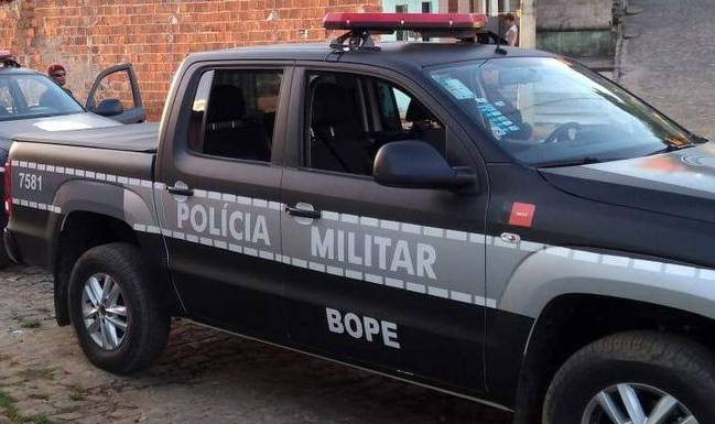 Posteriormente o preso foi encaminhado à delegacia de Polícia Civil para que sejam adotadas as medidas cabíveis (Foto: Reprodução)