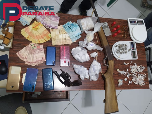 Os indivíduos e o material apreendido foram conduzidos à delegacia de São José de Piranhas e apresentados a autoridade policial judiciária (Foto: Reprodução)