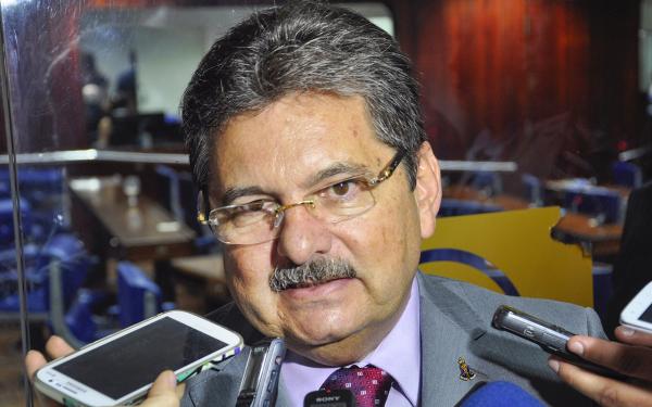 Adriano Galdino desconhece que Lindolfo possa assumir vaga na ALPB. (Foto: Reprodução).