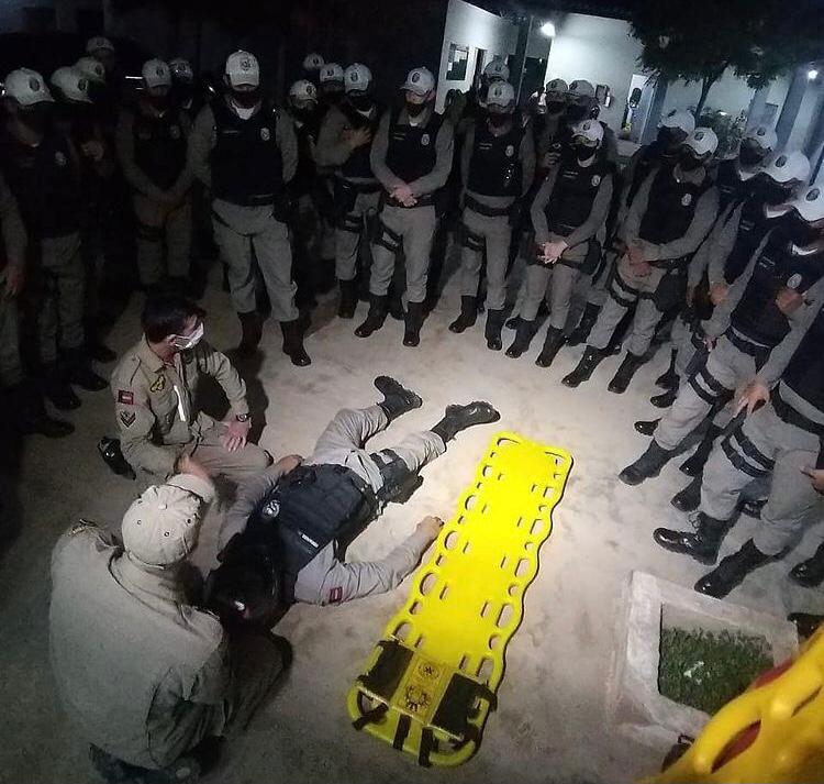 As técnicas foram ministradas no 14° BPM e se estenderam até o período noturno (Foto: Reprodução)