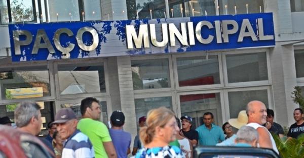 TCE vê elevação de gastos e suspende licitações para compra de medicamento da prefeitura de Sousa