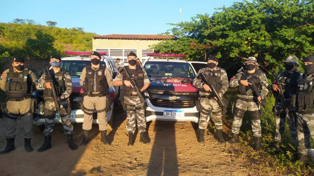 O preso foi conduzido à Delegacia de Polícia Civil em Itaporanga para serem realizados os procedimentos que necessitam o caso (Foto: Divulgação PMPB)