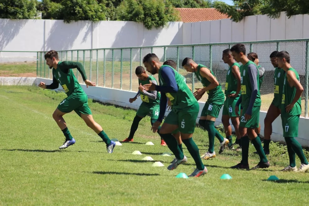 Elenco do Sousa teve apenas três treinos em preparação para o jogo contra o Treze, pela Série D (Foto: Jefferson Emmanuel/Sousa)