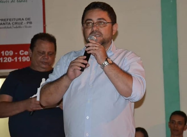 TCE nega recurso de reconsideração, mantém irregularidades em licitação e aplicação de multa ao prefeito de Santa Cruz