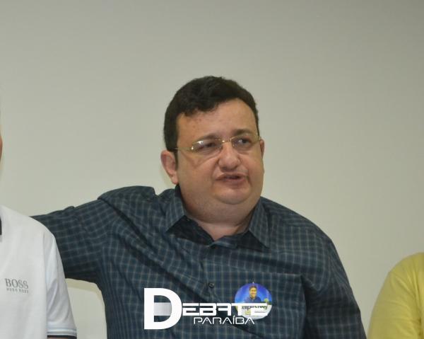 Jornalista Thalles Gadelha. (Foto: Debate Paraíba).