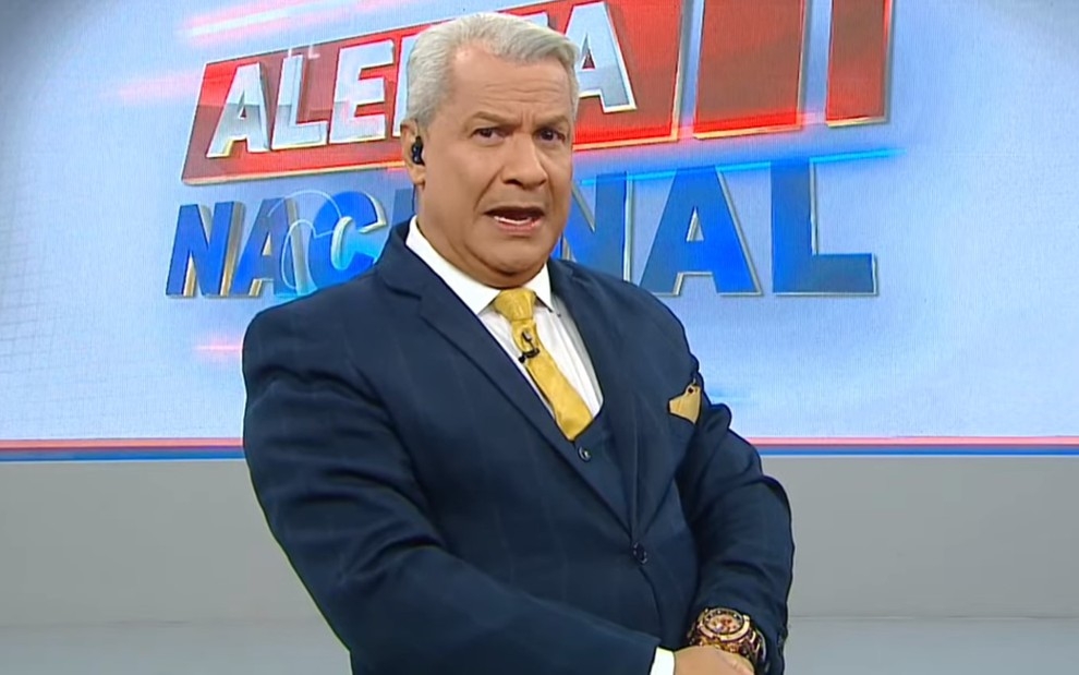 Sikêra Jr no programa Alerta Nacional: perdeu Instagram com 6 milhões de seguidores (Foto: Reprodução)