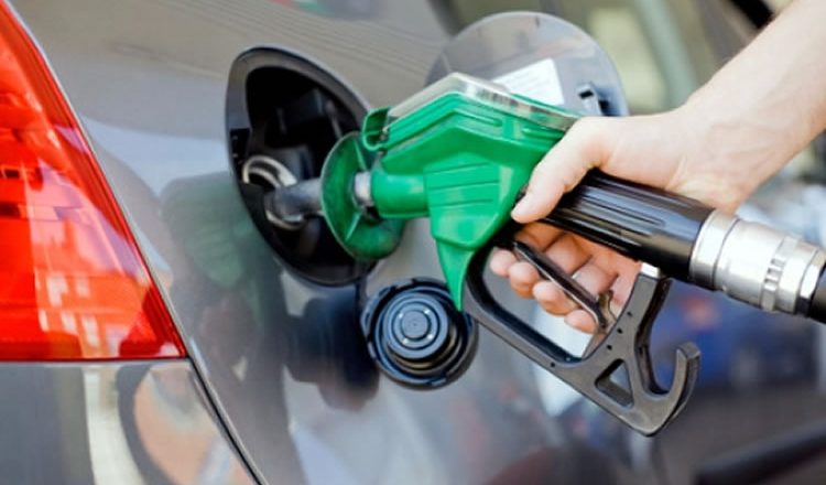 Sousa apresenta resultados de ação para fiscalizar possíveis infrações em postos de gasolina. (Foto: Ilustrativa).
