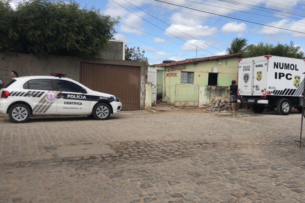 A Polícia Militar foi acionada e isolou o local até a chegada dos peritos do IPC (Foto: Reprodução)