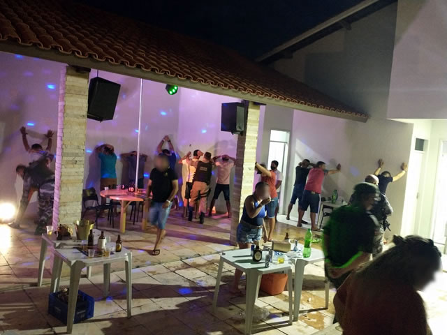 O responsável pelo evento foi conduzido à delegacia da Polícia Civil e irá responder penalmente por descumprir o Decreto Estadual de Combate à Pandemia (Foto: Divulgação PMPB)