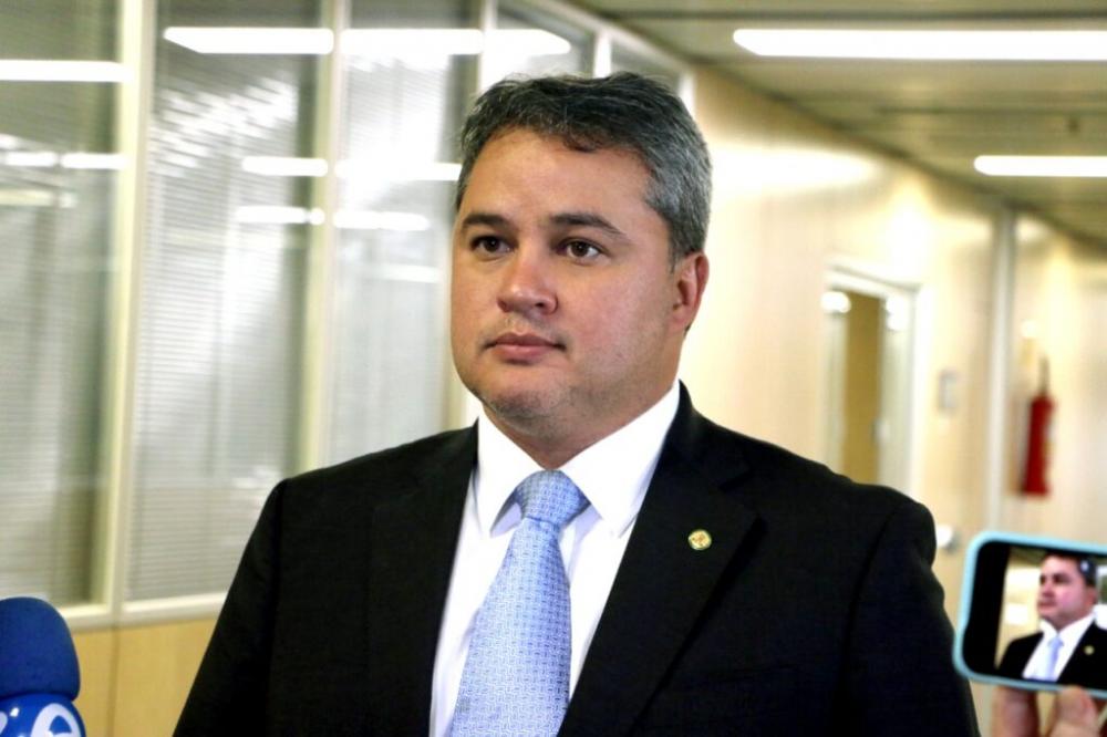 [Mesmo se João não escolher Efraim Filho] eu sou candidato, disse em entrevista à Rádio Correio. (Foto: Reprodução).