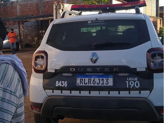 Guarnições de serviço foram acionadas e realizaram diligências por toda a cidade, porém os suspeitos conseguiram foragir mais uma vez tomando destino ignorado (Foto: Reprodução)