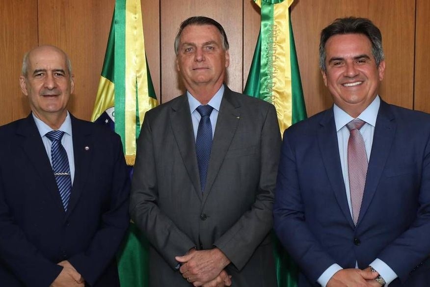 Ex-ministro da Casa Civil, Luiz Eduardo Ramos, dá lugar ao líder do Centrão, Ciro Nogueira. (Foto: Reprodução/Twitter)