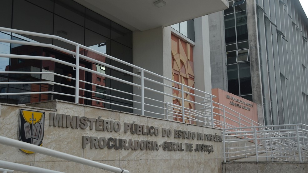 MPPB recomenda aos prefeitos de Sousa, Uiraúna e Joca Claudino que apurem possíveis acumulações ilegais de cargos públicos