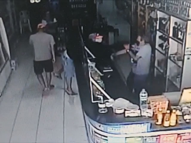 Guarnições da Polícia Militar ao terem conhecimento do crime iniciaram as diligências pela cidade, porém ninguém foi preso até o presente momento (Foto: Reprodução)