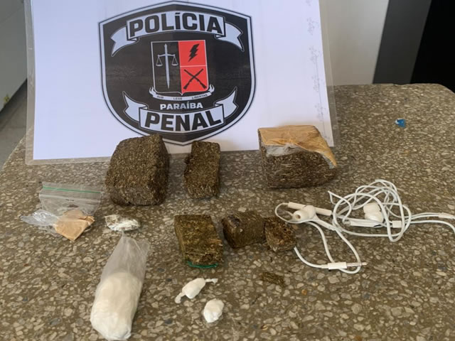 O material apreendido foi encaminhado à delegacia de Polícia Civil para serem adotados os procedimentos necessários (Foto: Reprodução)