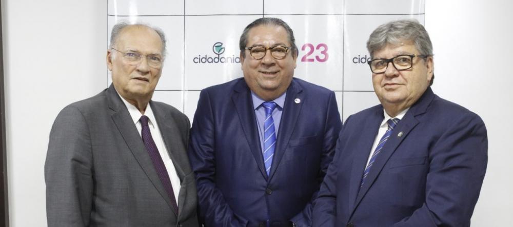 O presidente do Cidadania, Roberto Freire, Ronaldo Guerra e o governador João. (Foto: Reprodução)
