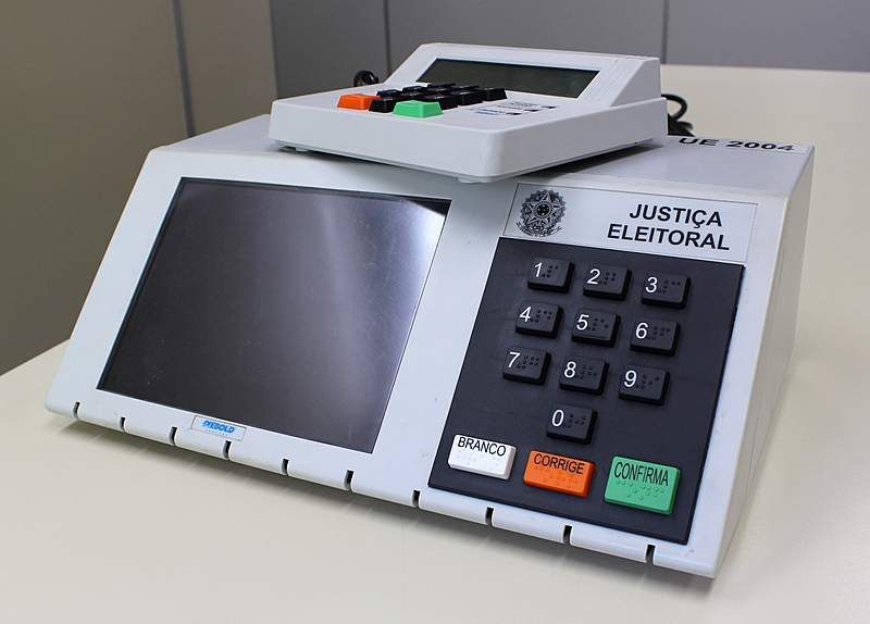Veja como votam os deputados paraibanos na polêmica PEC do “voto auditável”