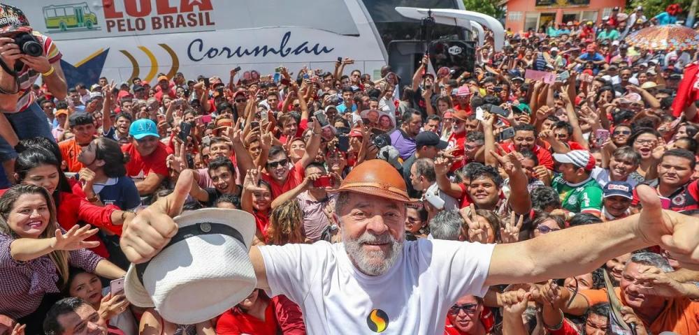 A partir de domingo (15), o ex-presidente Lula tem encontros com governadores, movimentos sociais e sindicais e lideranças regionais em Pernambuco, Piauí, Maranhão, Ceará, Rio Grande do Norte e Bahia (Foto: RICARDO STUCKERT)
