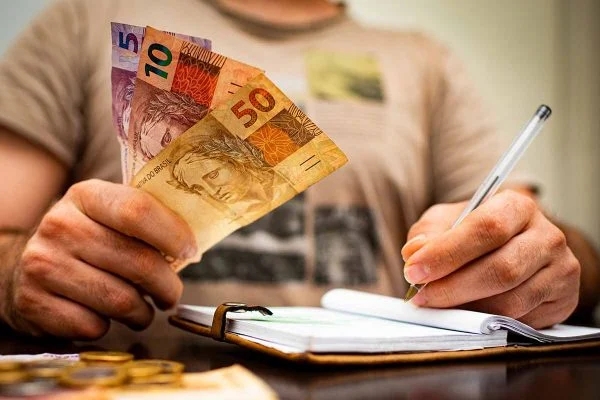 Cerca de 35 milhões de brasileiros irão receber a extensão do benefício neste ano. Ministério da Cidadania faz pente-fino todo mês (Foto: Metrópoles)