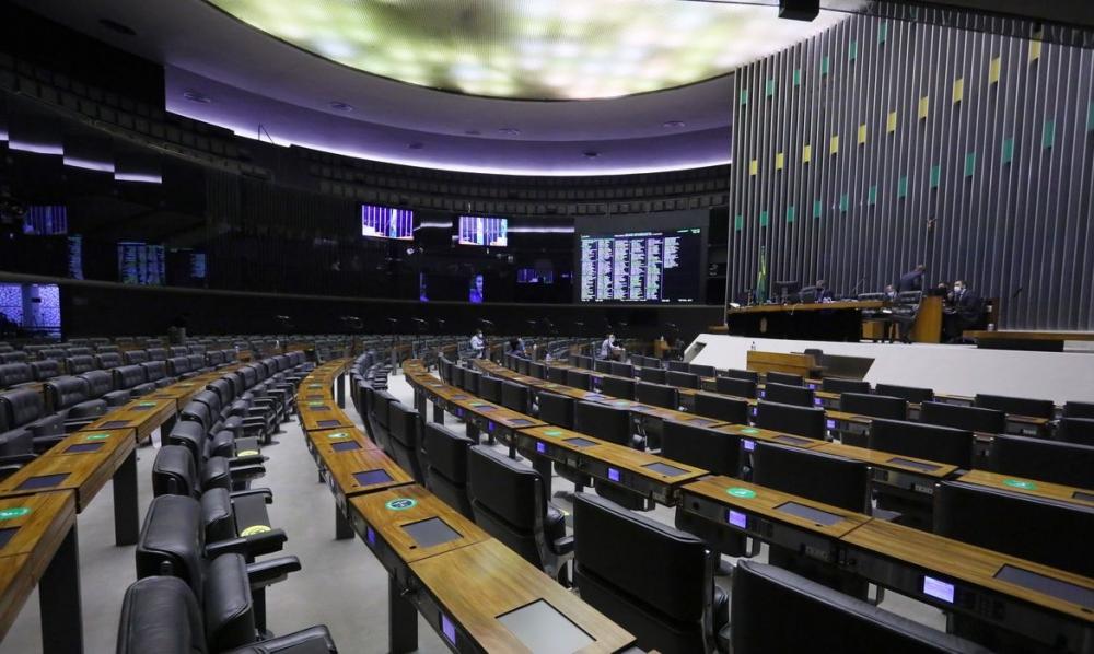 O texto aprovado na comissão especial determinava o uso do “distritão” nas eleições de 2022, mas o Plenário retirou esse trecho na quarta-feira (11) (Foto: Cleia Viana/Agência Câmara)