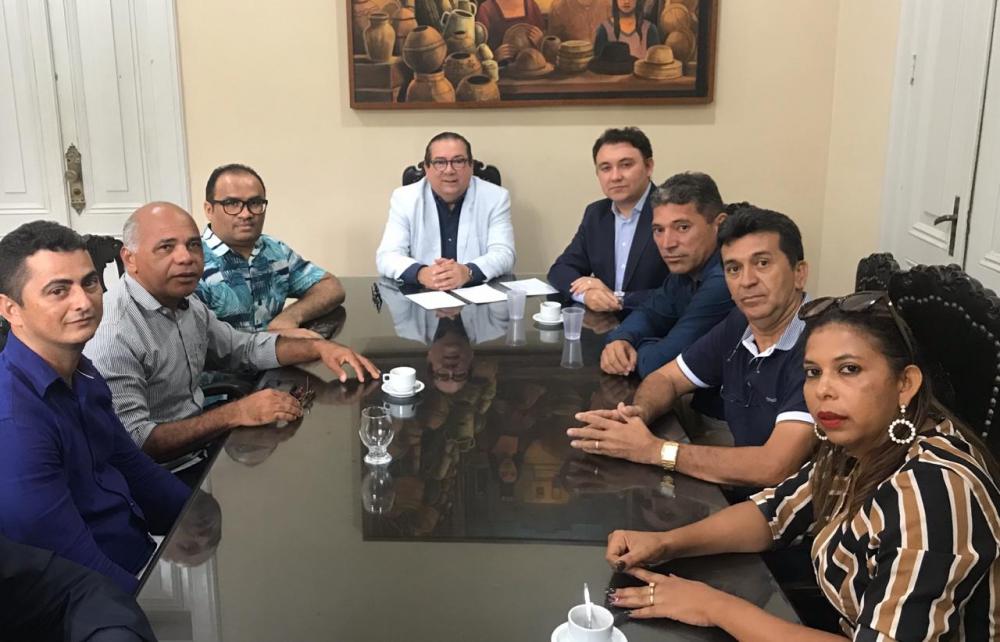 Pastor Eudes rompe com Zé de Pedrinho e recebe apoio de vereadores. (Foto: Reprodução).