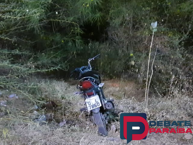 Diante dos fatos, a motocicleta foi encaminhada à Delegacia Distrital e após os procedimentos cabíveis será entregue ao proprietário legítimo (Foto: Reprodução)