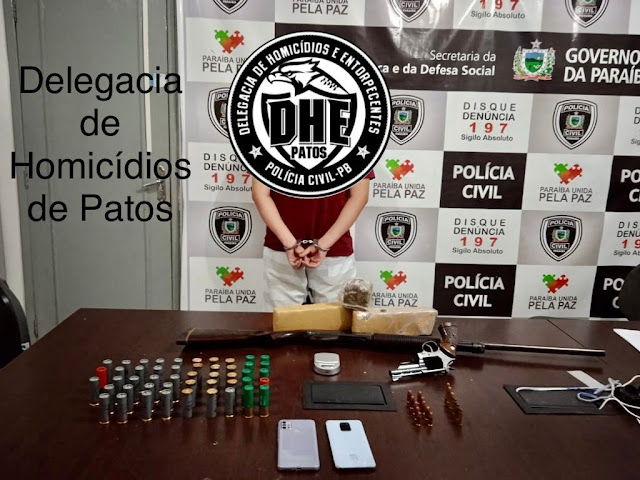 Após a conclusão das diligências, o preso foi autuado em flagrante por tráfico de drogas, associação para o tráfico e posse ilegal de arma de fogo (Foto: Reprodução)