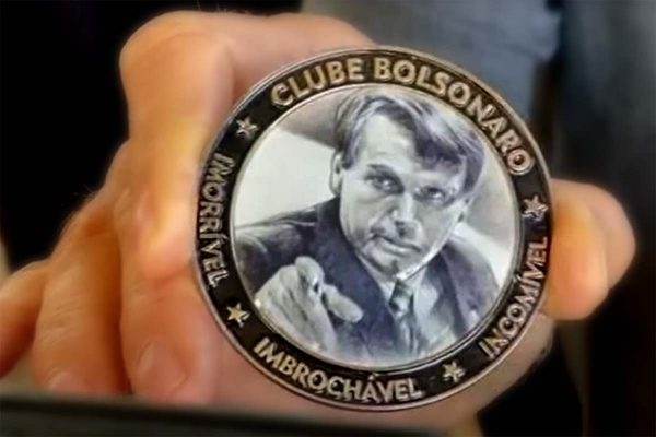 A mais nova vergonha alheia proporcionada por Bolsonaro (Foto: Reprodução/Metrópoles)
