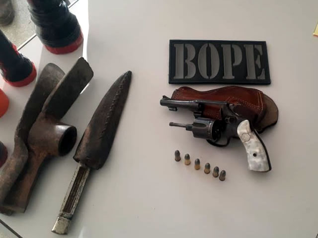 Diante do flagrante, o acusado recebeu voz de prisão e foi levado à delegacia de Polícia Civil de Teixeira para ser apresentado a autoridade policial judiciária (Foto: Reprodução)