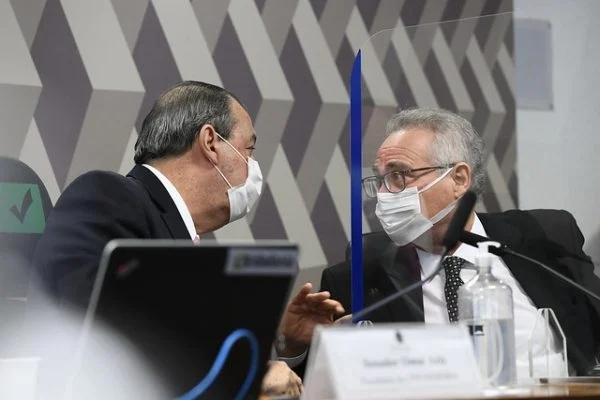O Presidente da CPI, Omar Aziz, e o relator da Comissão, Renan Calheiros (Foto: Pedro França/Agência Senado)