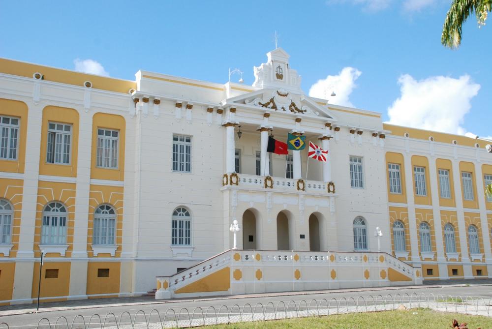 Sem mandado judicial, Polícia Civil conduz menor de idade em viatura e TJPB condena Estado a pagar indenização de R$ 10 mil