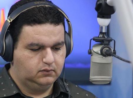 Radialista Fabiano Gomes é alvo de operação da Polícia Federal. (Foto: Reprodução).