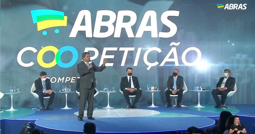Deputado Efraim em evento realizado pela 55ª edição da Convenção da Associação Brasileira de Supermercados (ABRAS), em Campinas (Foto: Divulgação)