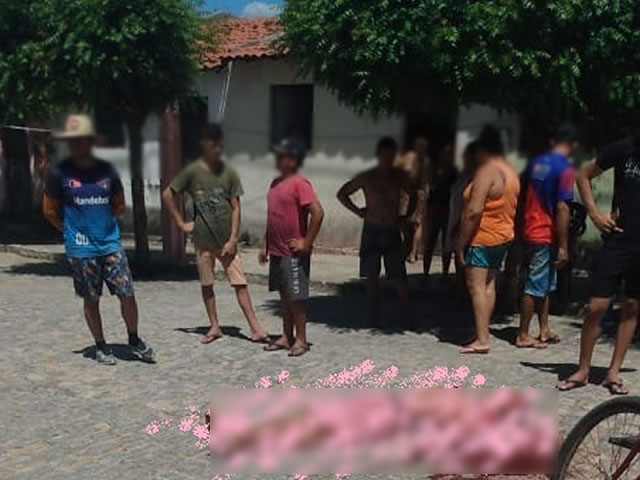 Após serem adotados os procedimentos necessários, o corpo da vítima foi encaminhado ao NUMOL de Patos para ser feita a autópsia (Foto: Reprodução)