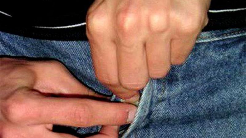 Homem é flagrado se masturbando vendo mulheres na cidade de Sousa; vítima fez alerta nas redes sociais