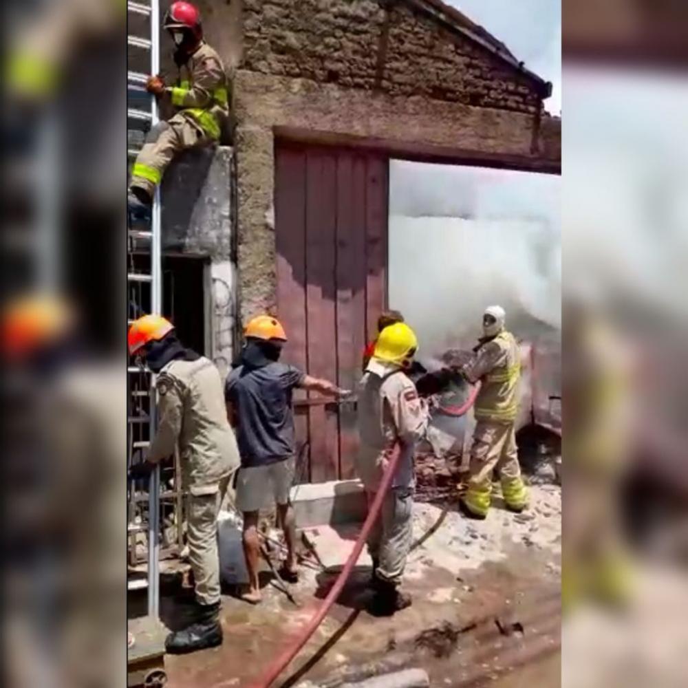 Para debelar as chamas foi necessário o apoio dos bombeiros militares de Sousa e um caminhão pipa da prefeitura de Pombal (Foto: Reprodução)