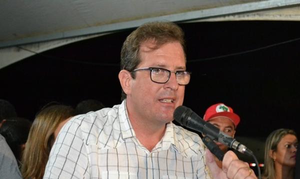 Tyrone diz que aumento para comissionados é para aumentar a produtividade. (Foto: Reprodução). 