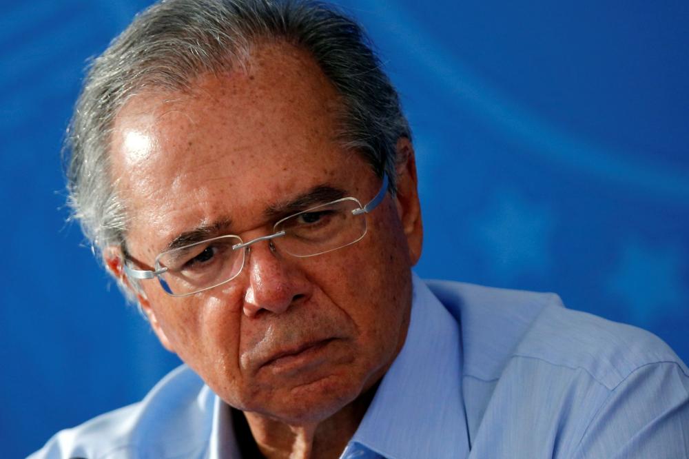 Ministro da Economia, Paulo Guedes, durante coletiva de imprensa em 3 de abril de 2020. (Foto: ADRIANO MACHADO (REUTERS))
