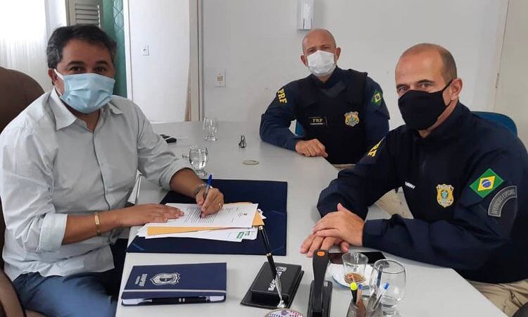 O Deputado Federal Efraim Filho em diversas oportunidades contribuiu com esforços para alcançar os pleitos da PRF e consequente prestação dos serviços da Instituição à sociedade (Foto: Reprodução)